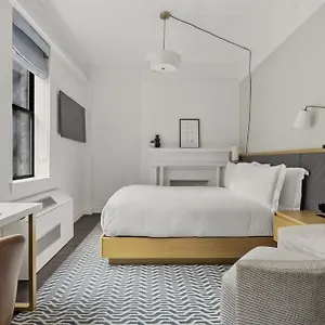 Newly Renovated At Club Quarters Times Square, Hotell